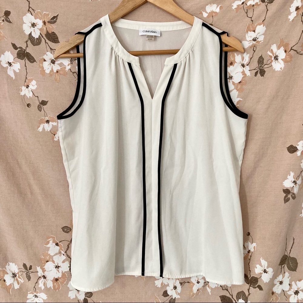 Calvin Klein Flowy White Sleeveless Top - S